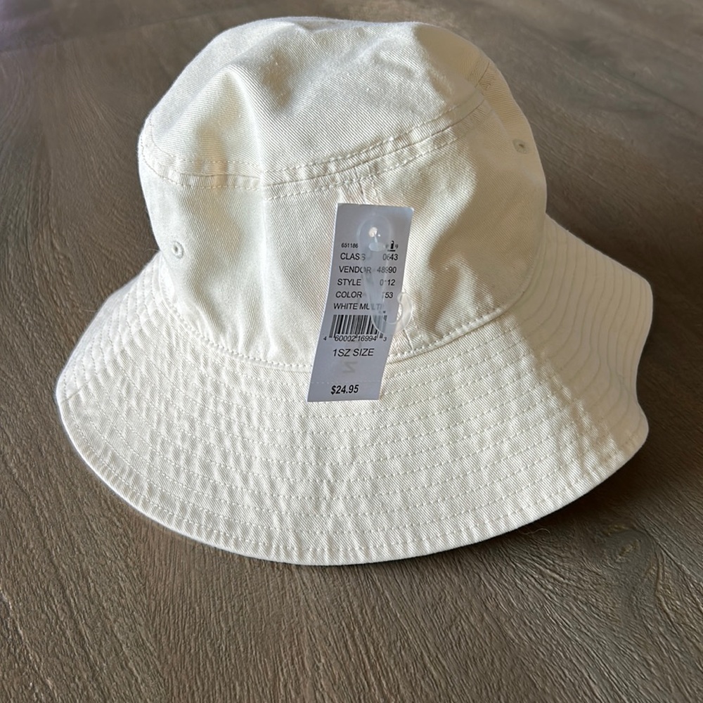 pacsun buclet hat